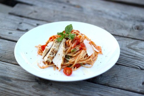 tomato basil linguini with grilled chicken